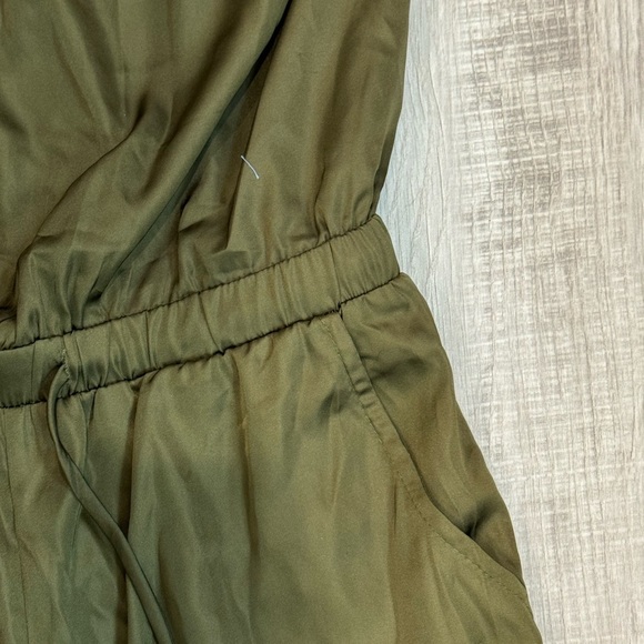 Vici Parisa Strapless Satin Tie Waist Jumpsuit Size Small - Picture 7 of 8